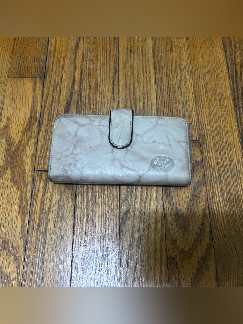 Buxton Beige Leather Wallet Snap Closure Card Holder Womens